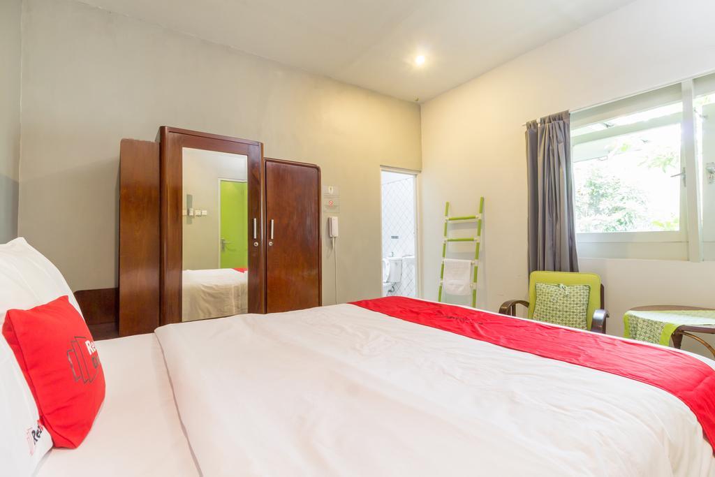 Reddoorz Near Gor Padjajaran 2*